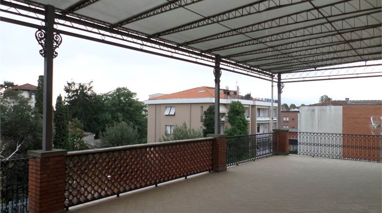 Office for rent in Lucca