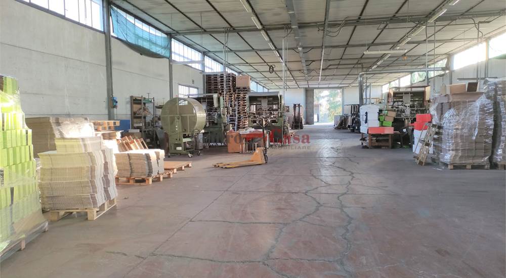 Interno capannone