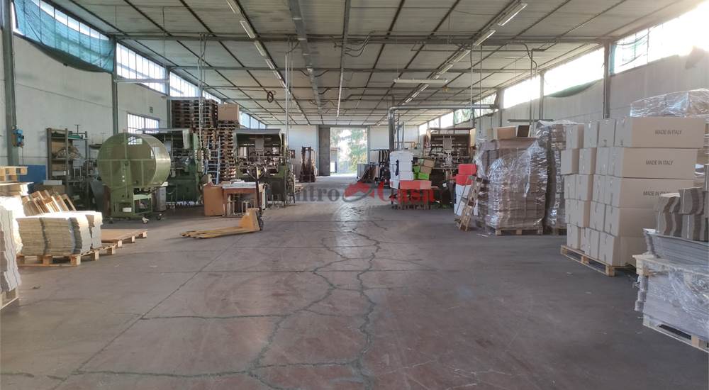 Interno capannone