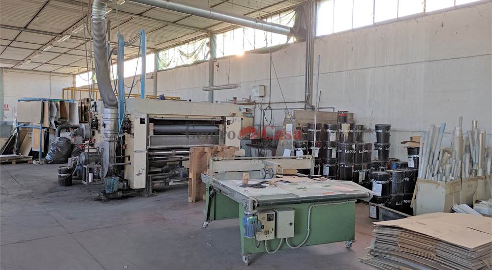 Interno capannone
