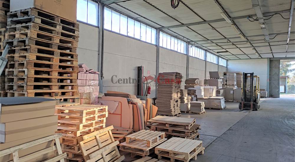 Interno capannone