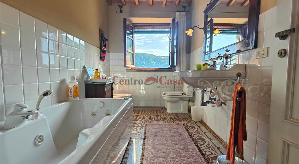 Bagno piano primo