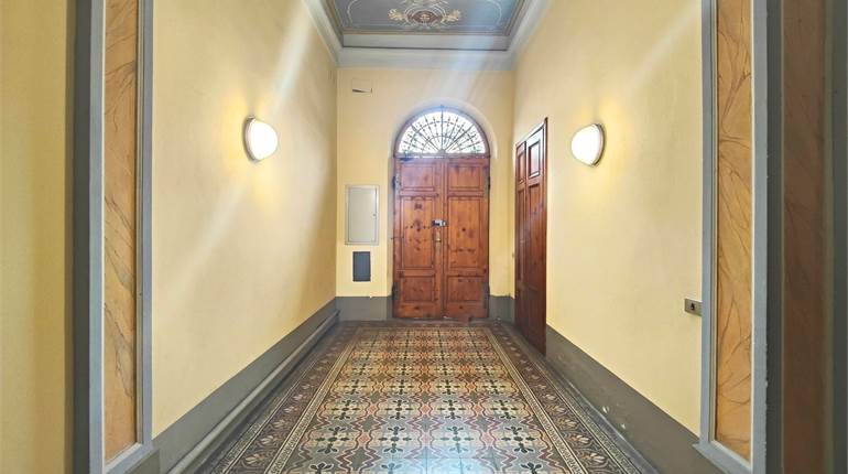 Prestigiosa stanza uso ufficio nelle immediate vicinanze di Porta Elisa