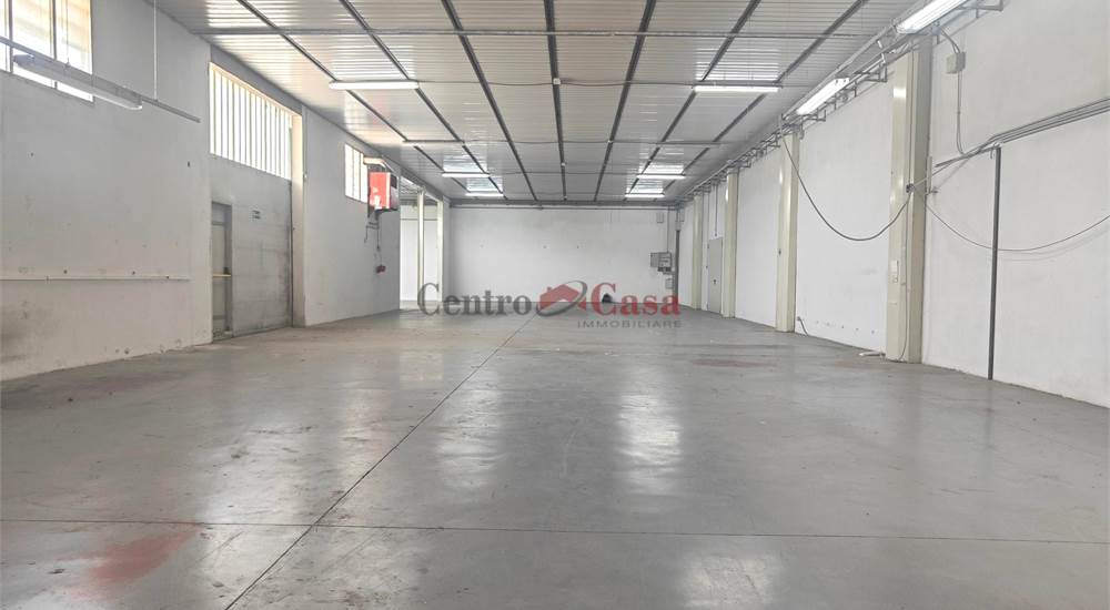 Interno capannone