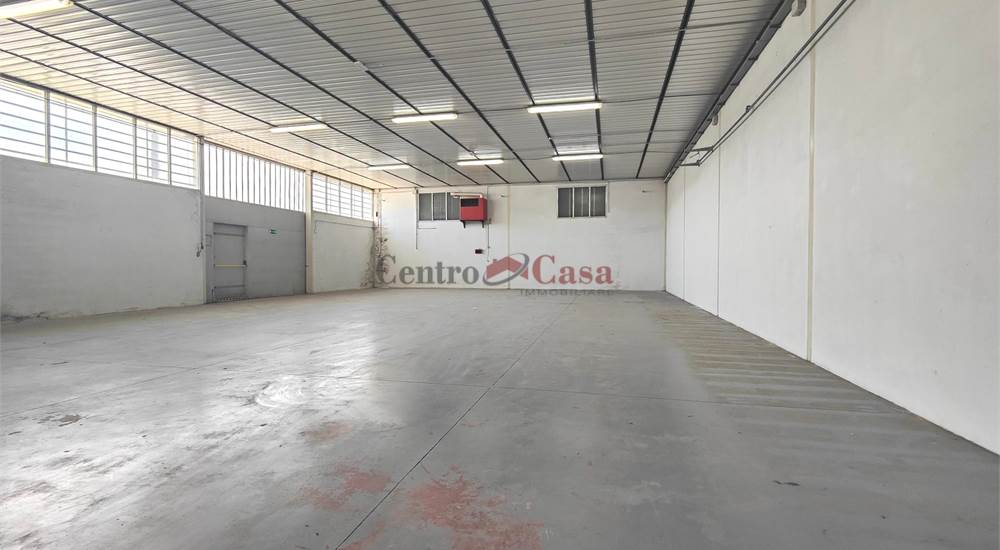 Interno capannone