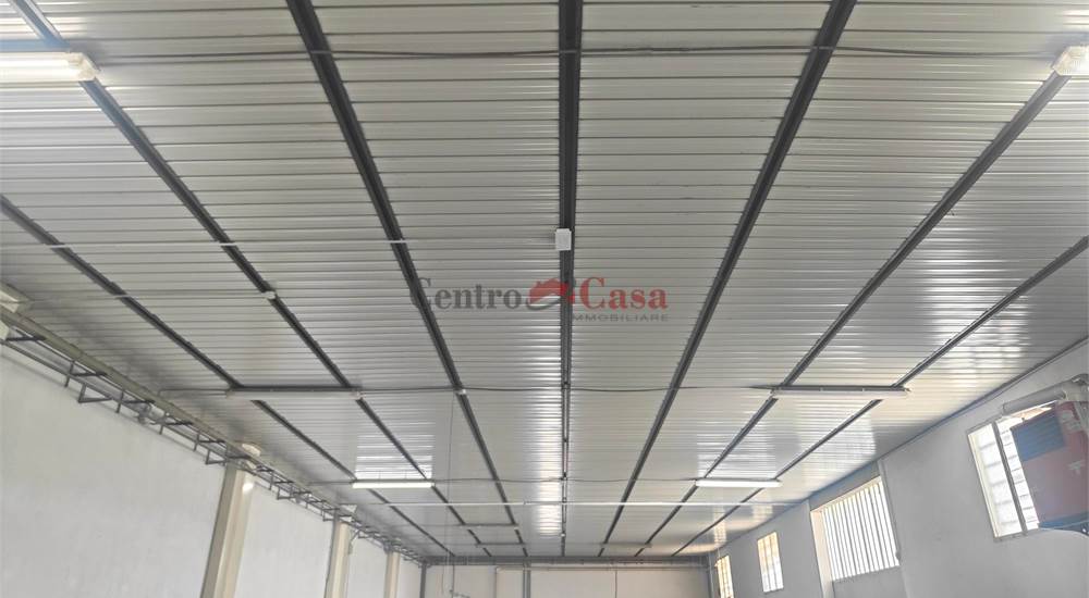 Interno capannone